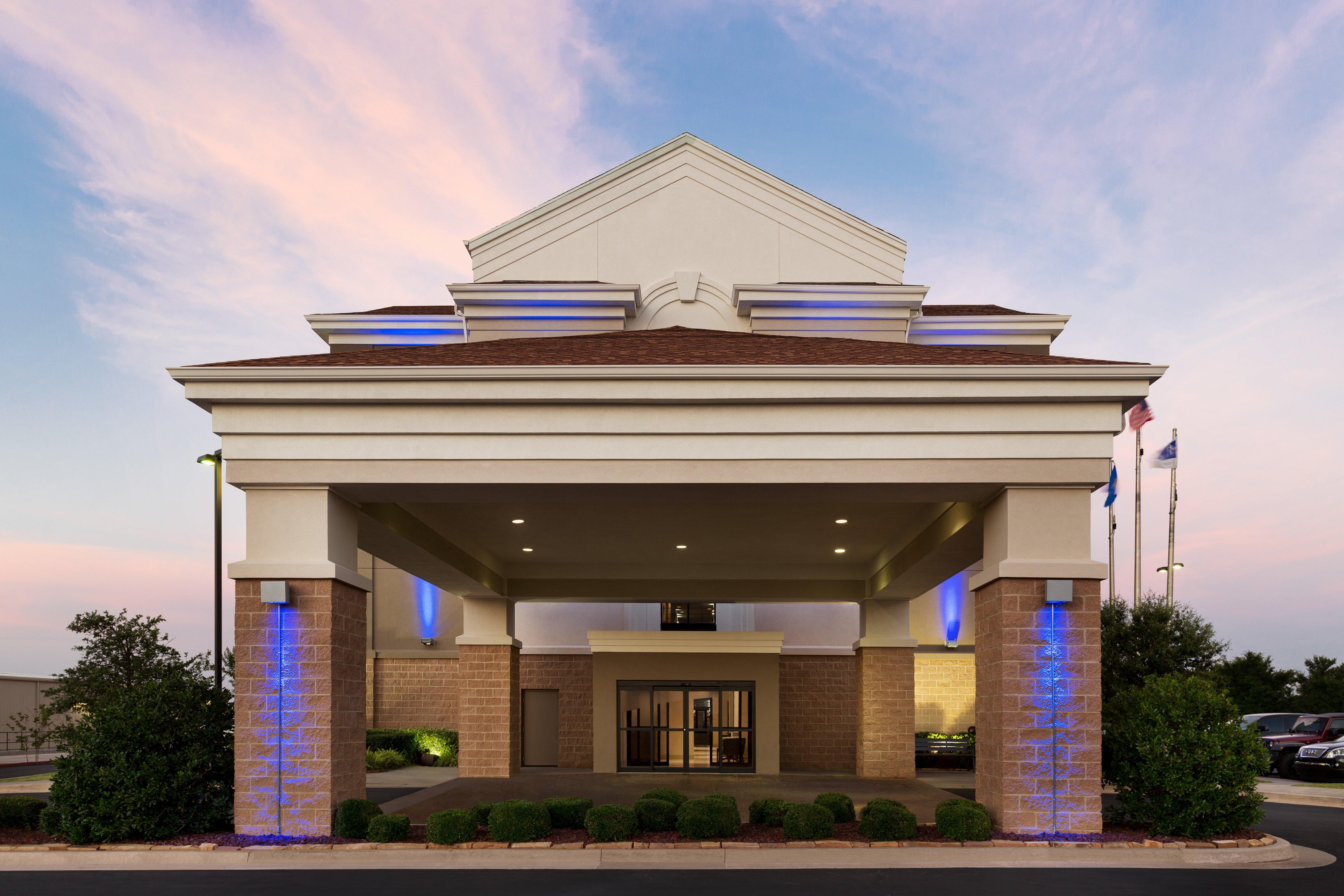 Holiday Inn Express Hotel & Suites Shawnee I-40 By Ihg Eksteriør billede
