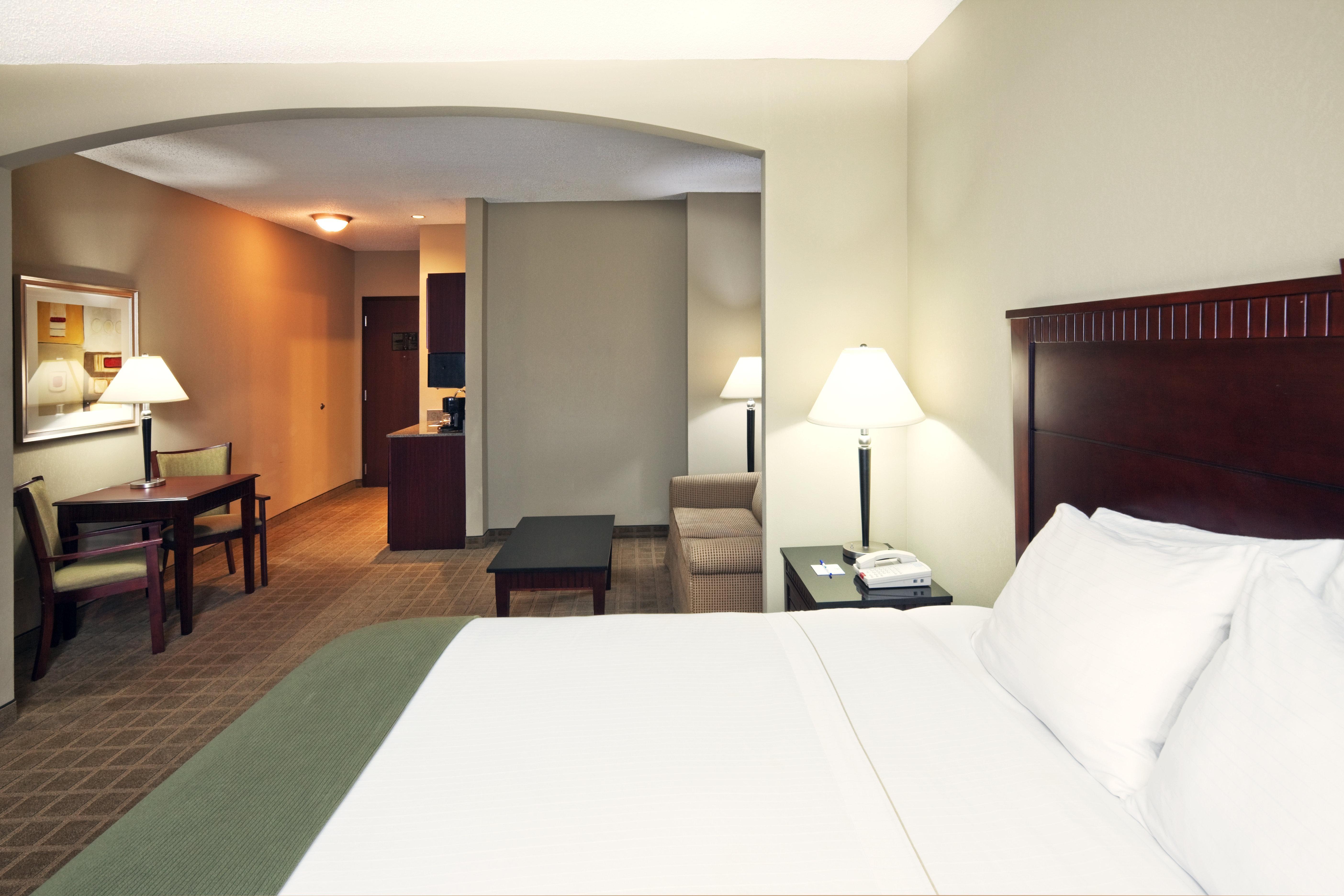 Holiday Inn Express Hotel & Suites Shawnee I-40 By Ihg Eksteriør billede