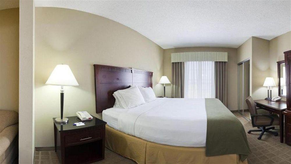 Holiday Inn Express Hotel & Suites Shawnee I-40 By Ihg Eksteriør billede