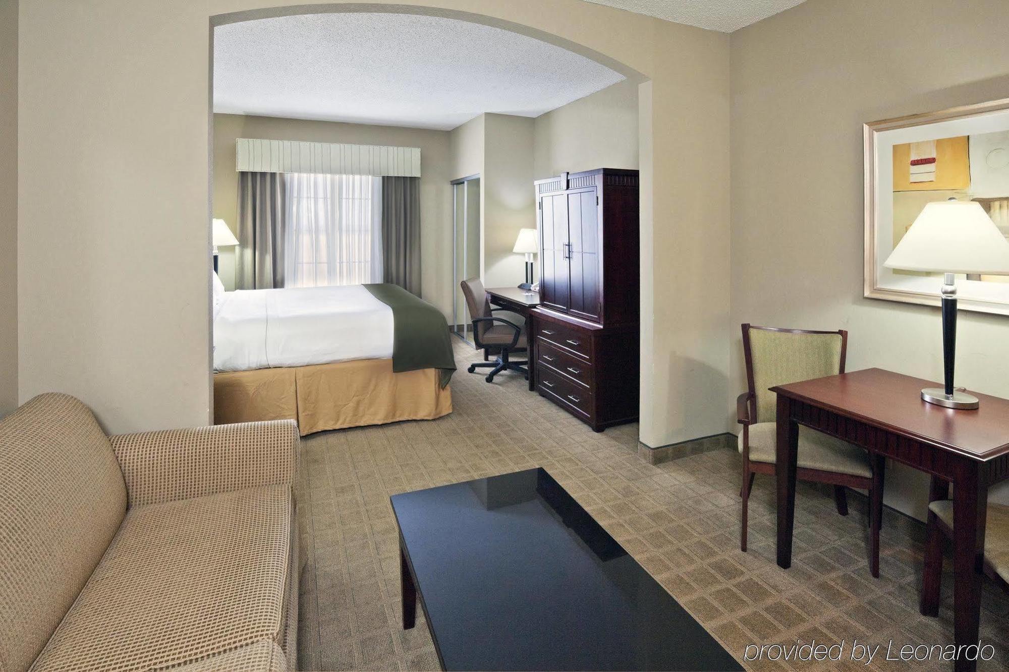 Holiday Inn Express Hotel & Suites Shawnee I-40 By Ihg Værelse billede